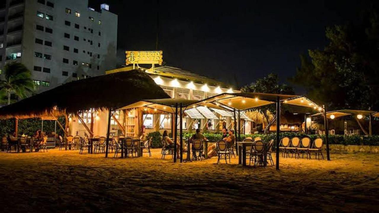 Beachfront Luxury Apartments Cancun Exterior photo